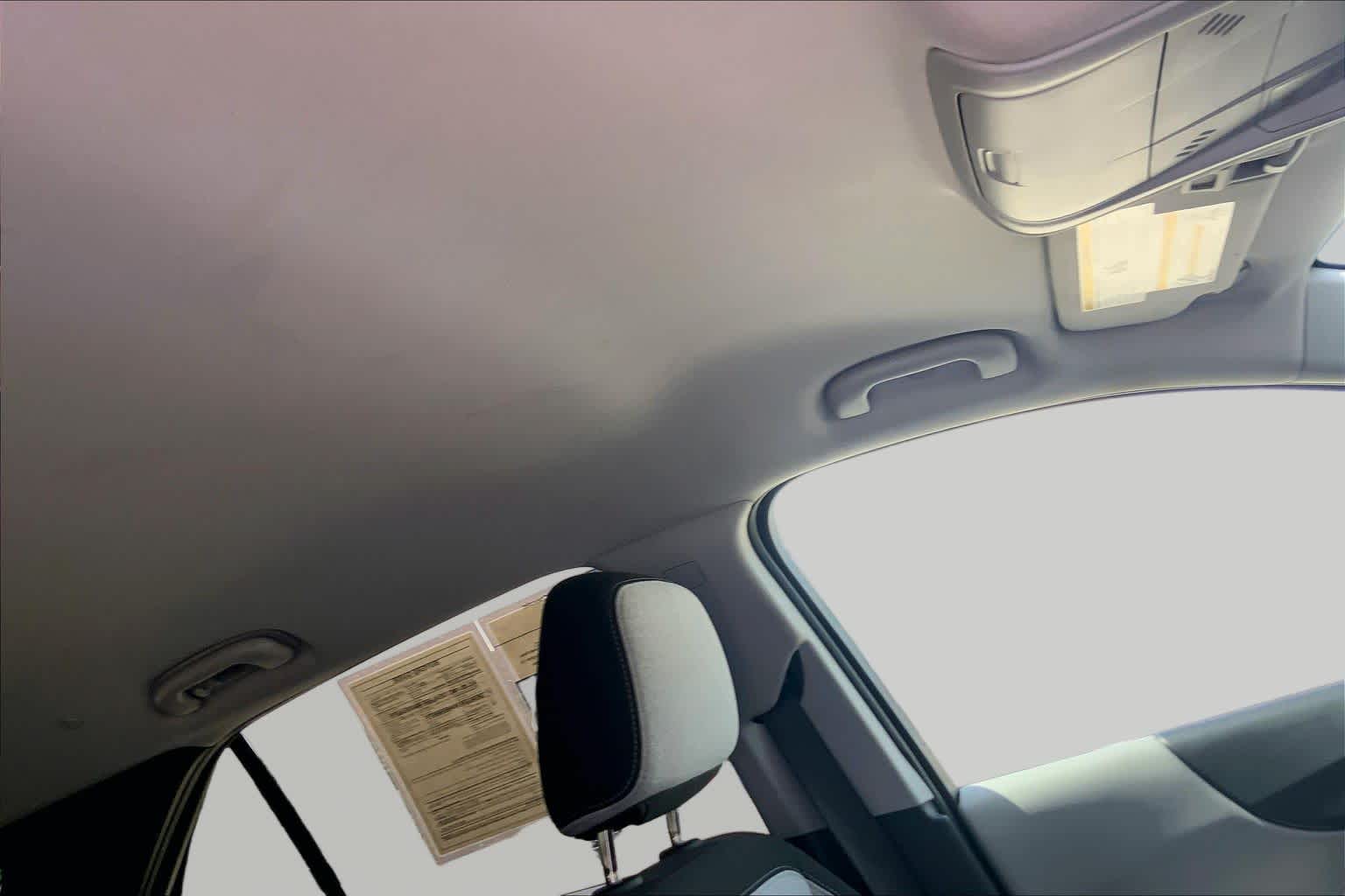 2023 Chevrolet Equinox photo 26 of 62