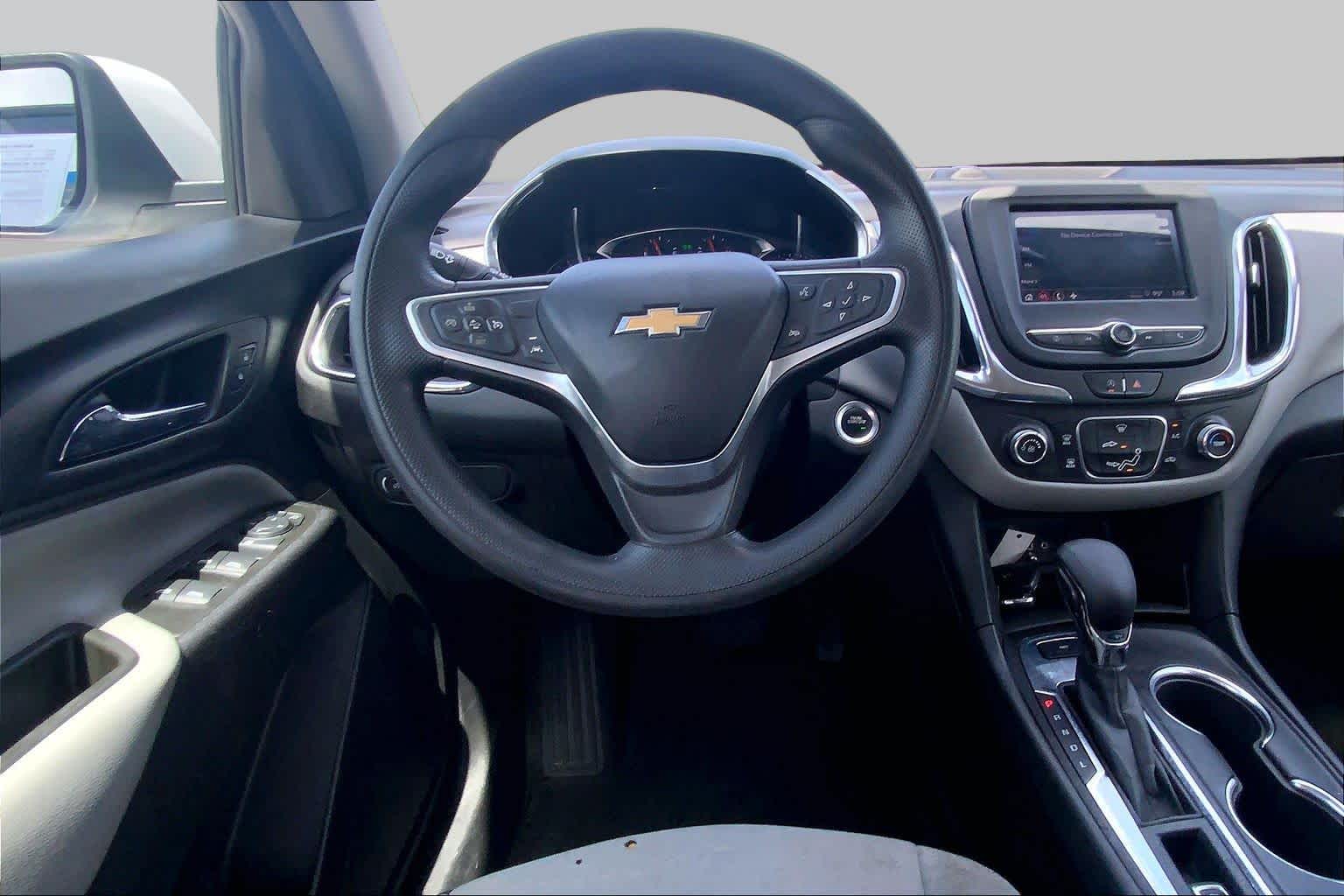 2023 Chevrolet Equinox photo 10 of 62