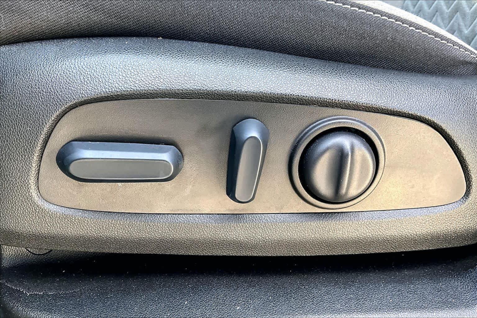 2023 Chevrolet Equinox photo 59 of 62