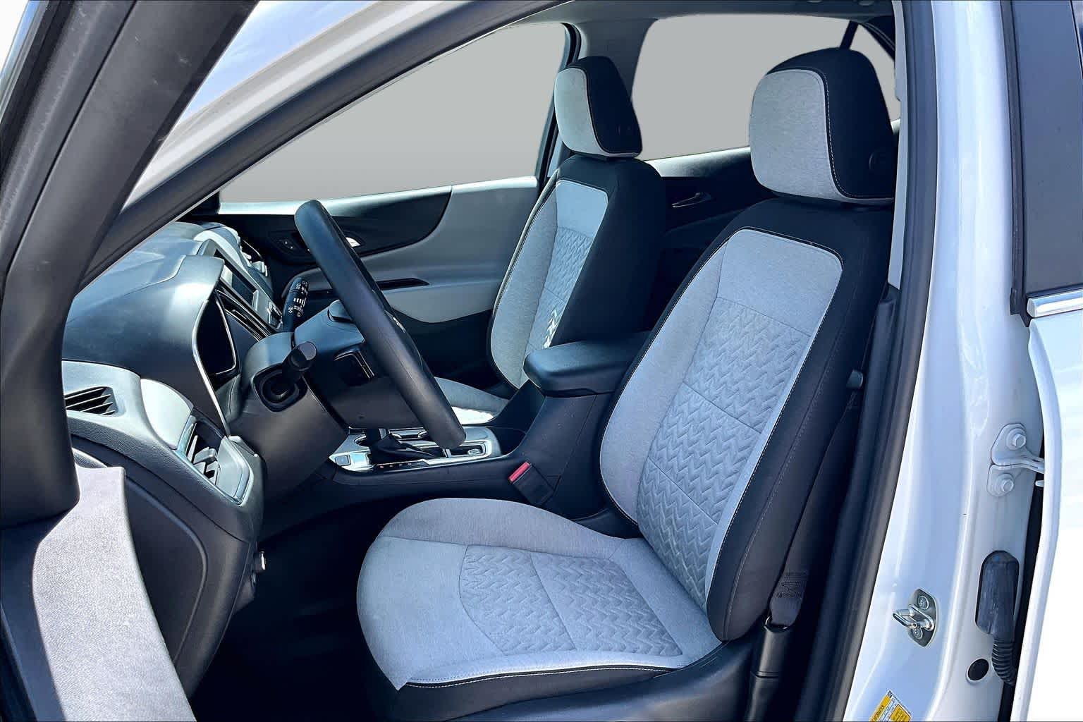 2023 Chevrolet Equinox photo 15 of 62