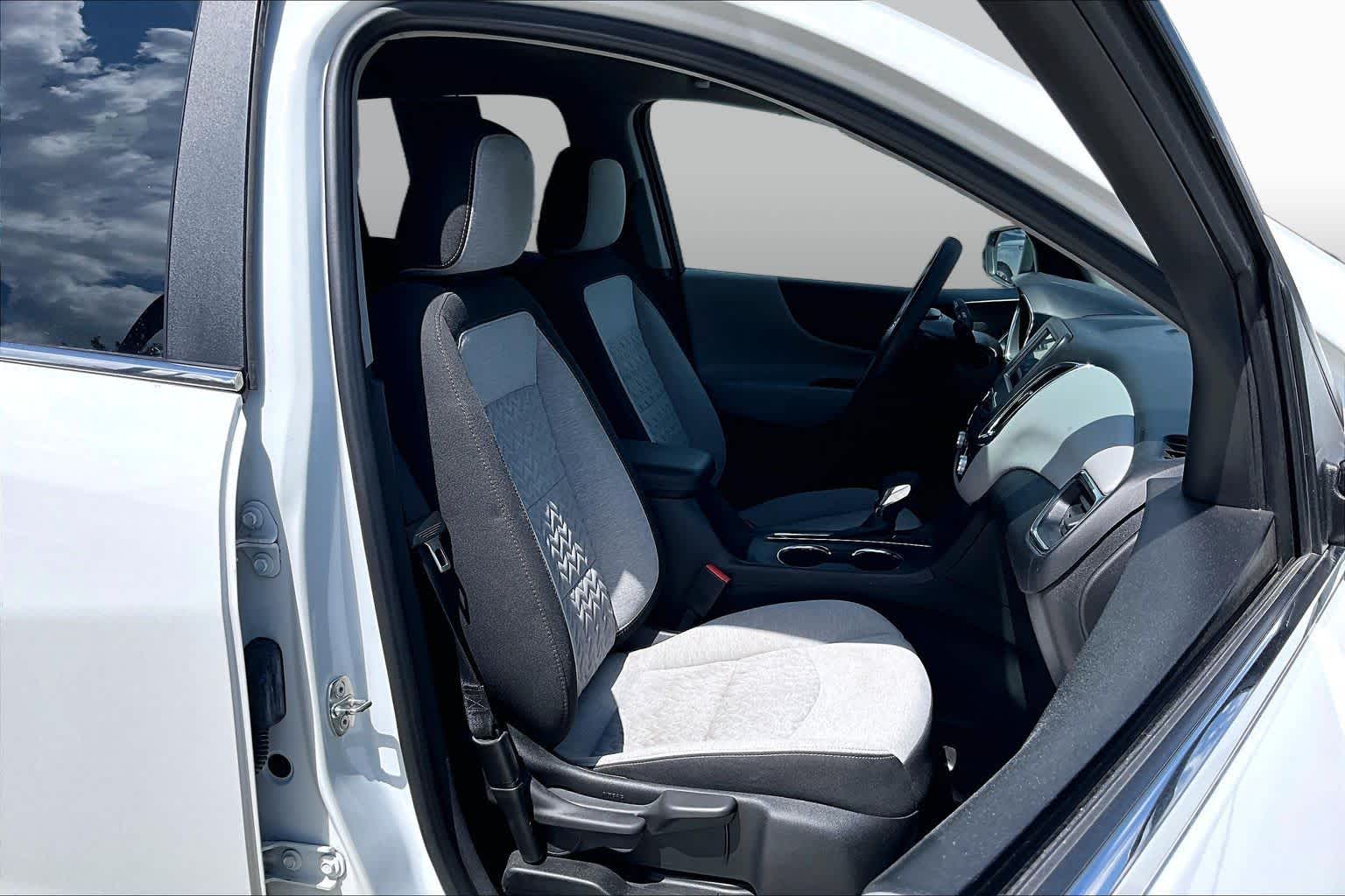 2023 Chevrolet Equinox photo 17 of 62