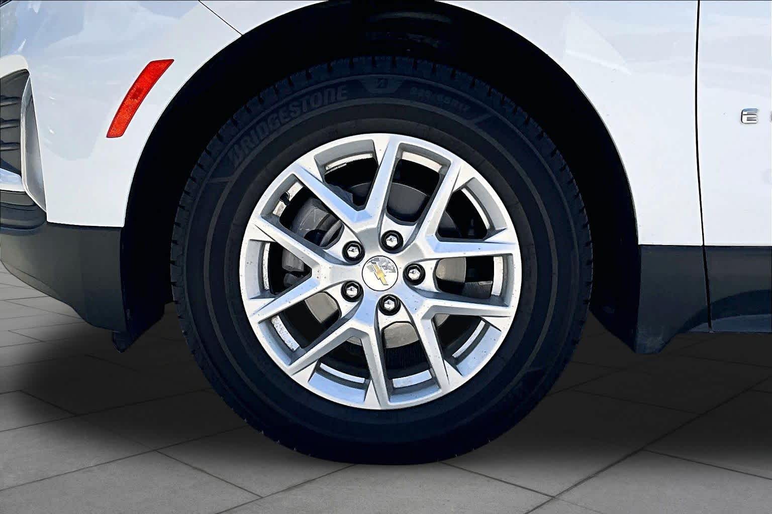 2023 Chevrolet Equinox photo 19 of 62