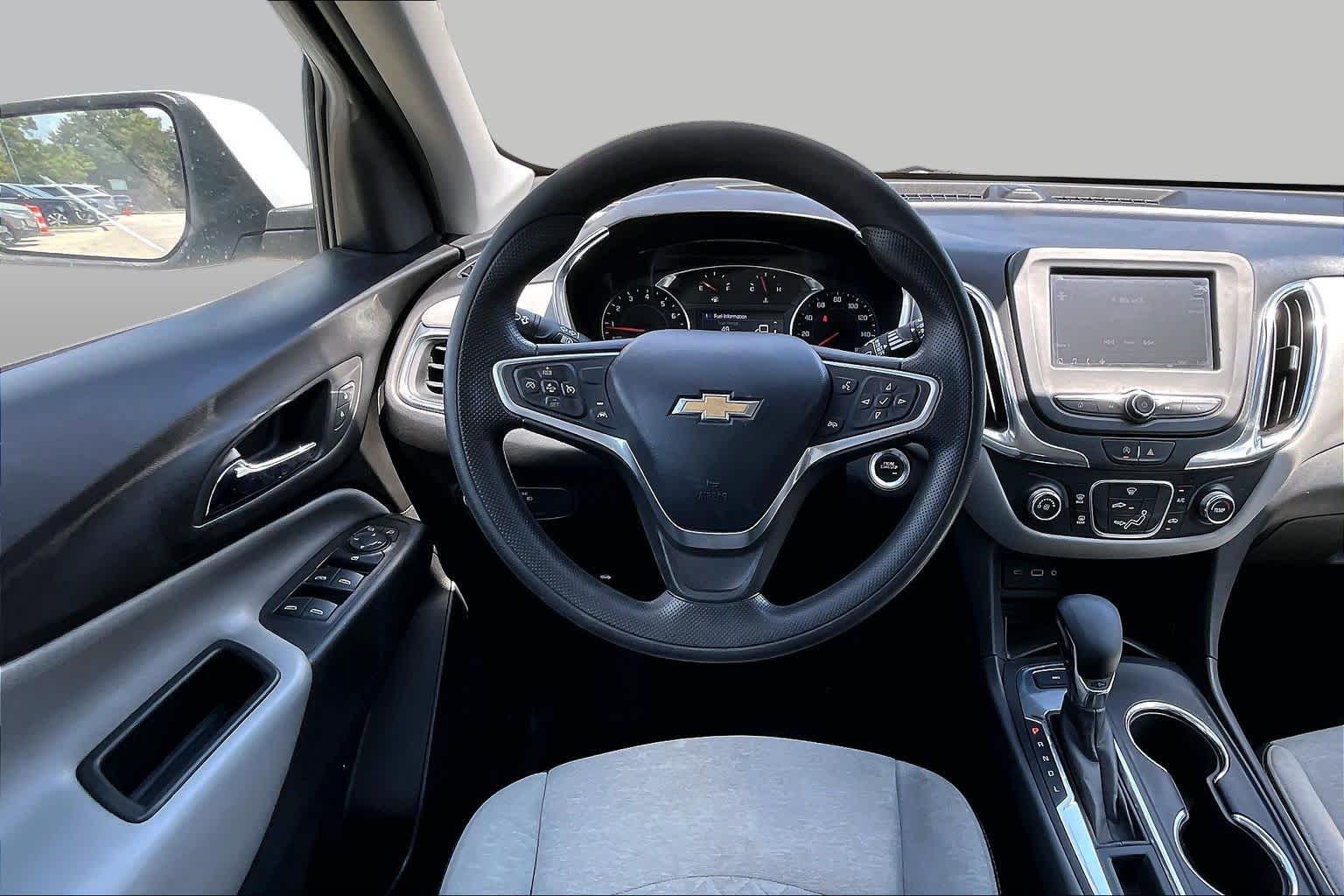 2023 Chevrolet Equinox photo 11 of 62