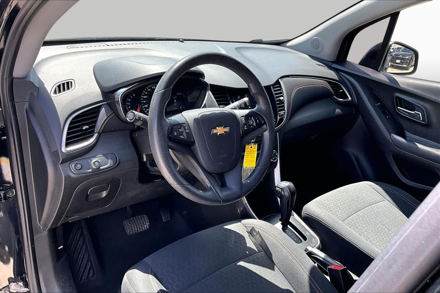 2020 Chevrolet Trax photo 16 of 30
