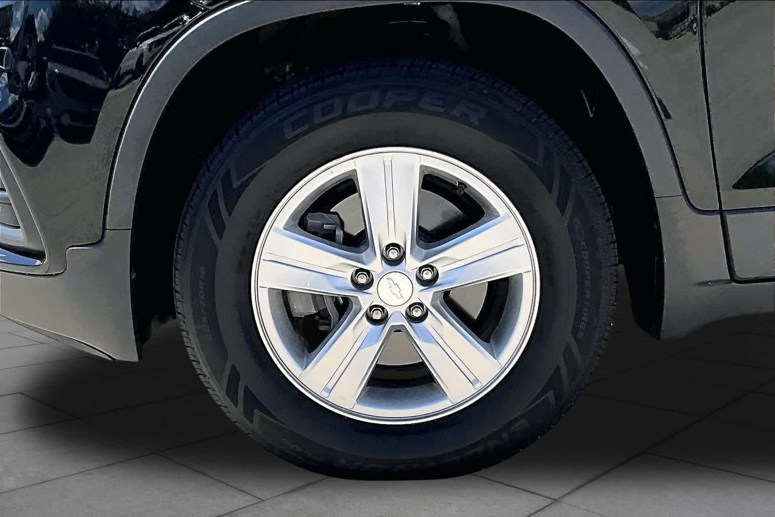 2020 Chevrolet Trax photo 10 of 30