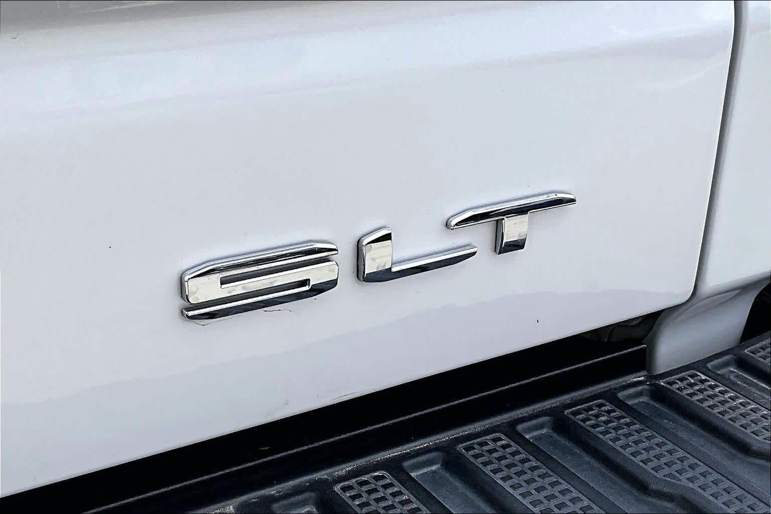 2022 GMC Sierra 1500 SLT White Frost Tricoat at Group 1 Toyota Southwest