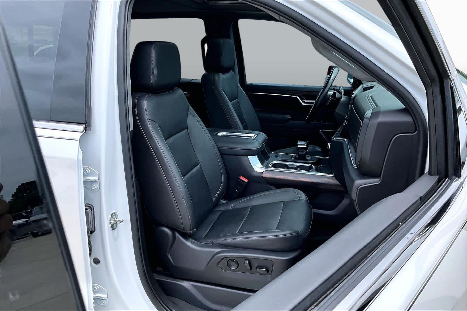 2022 GMC Sierra 1500 SLT White Frost Tricoat at Group 1 Toyota Southwest