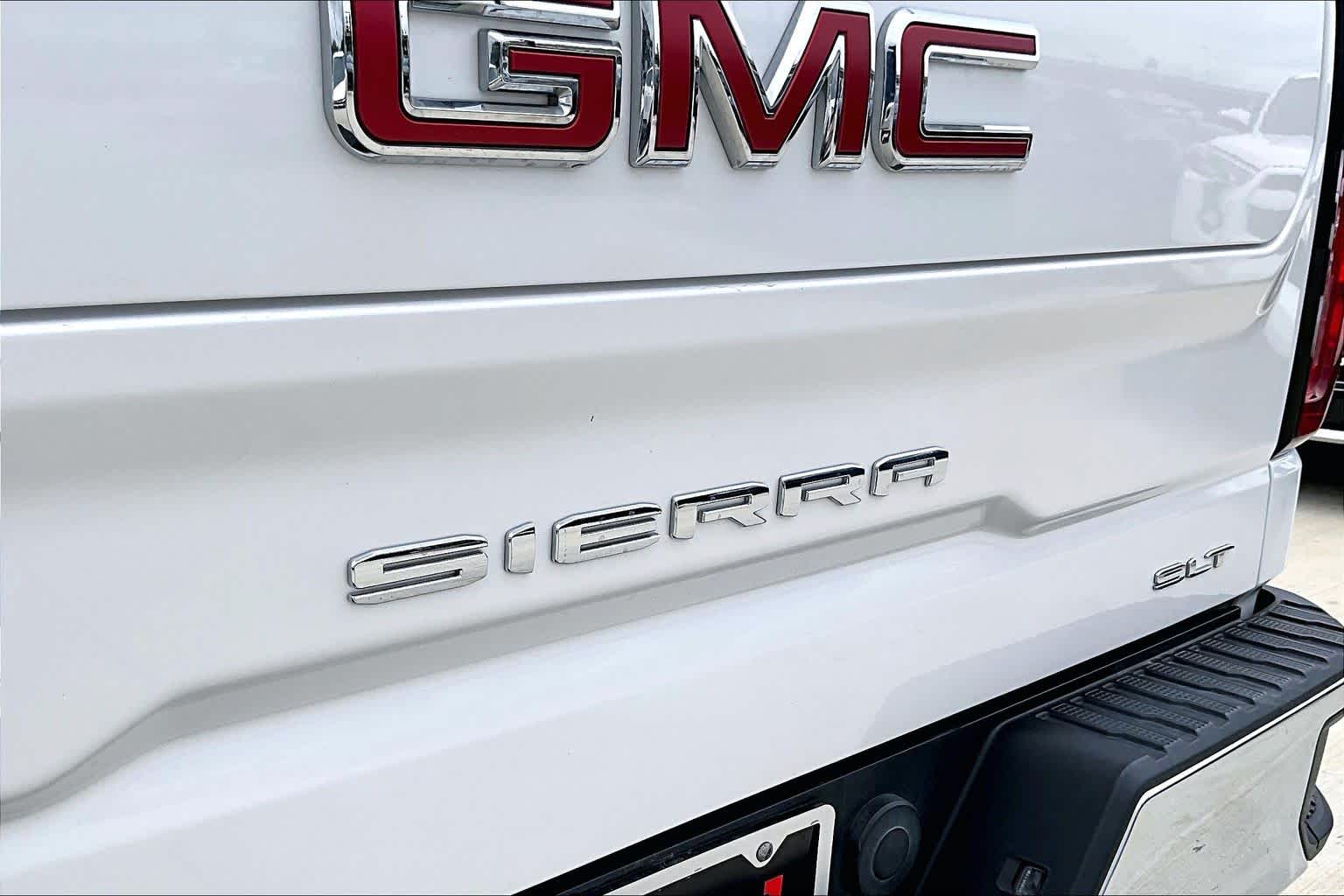 2022 GMC Sierra 1500 SLT White Frost Tricoat at Group 1 Toyota Southwest