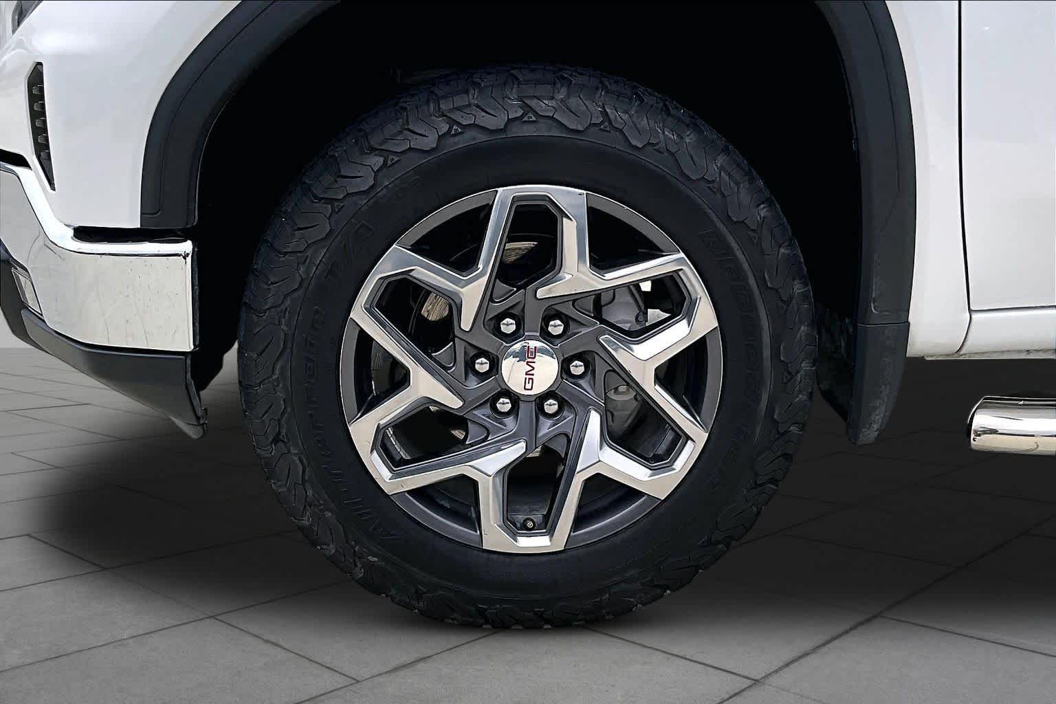 2022 GMC Sierra 1500 SLT White Frost Tricoat at Group 1 Toyota Southwest