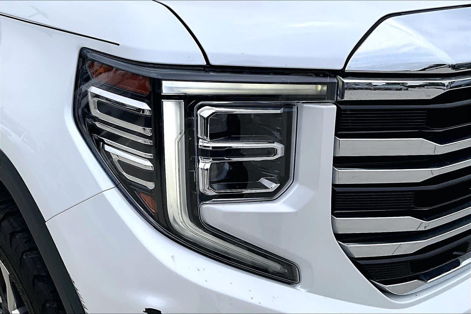 2022 GMC Sierra 1500 SLT White Frost Tricoat at Group 1 Toyota Southwest