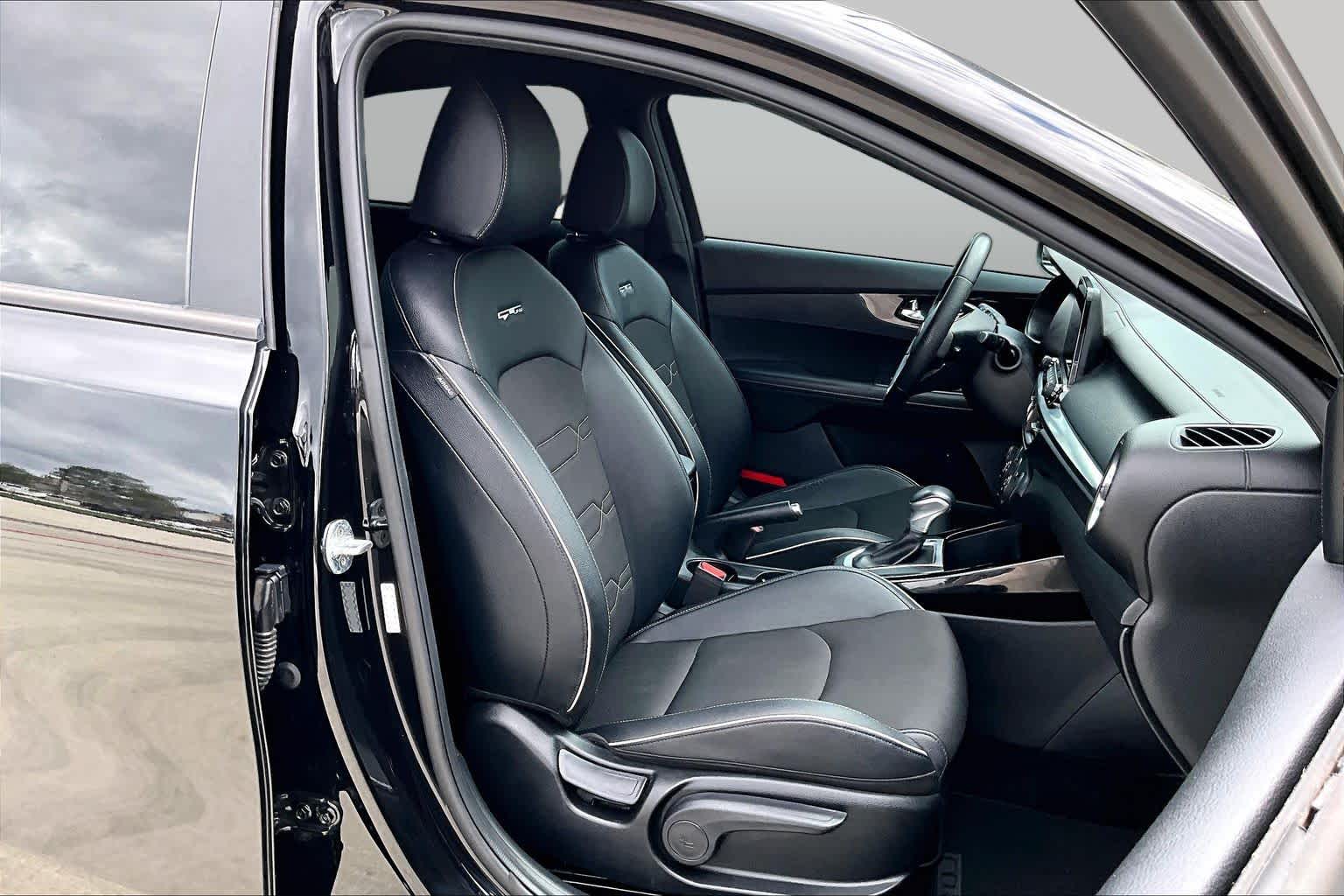 2020 Kia Forte photo 9 of 31