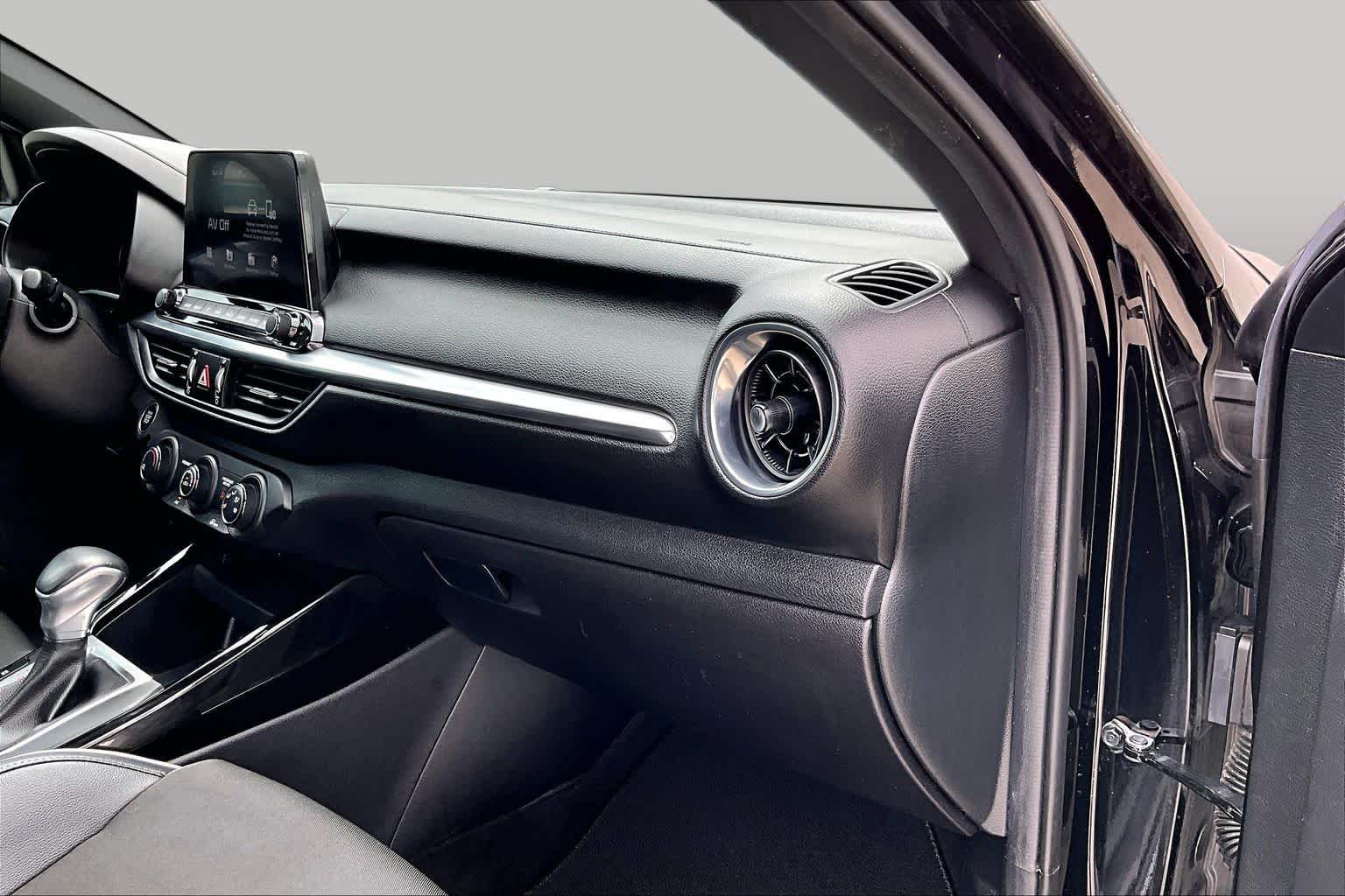 2020 Kia Forte photo 16 of 31