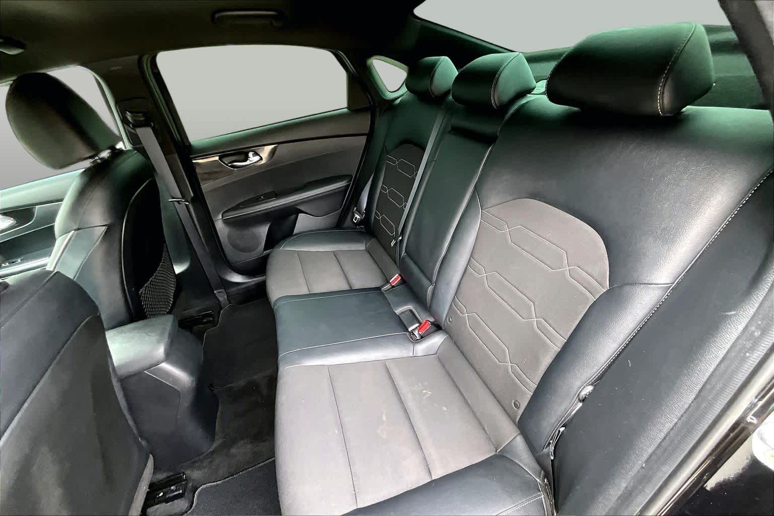 2020 Kia Forte photo 17 of 31