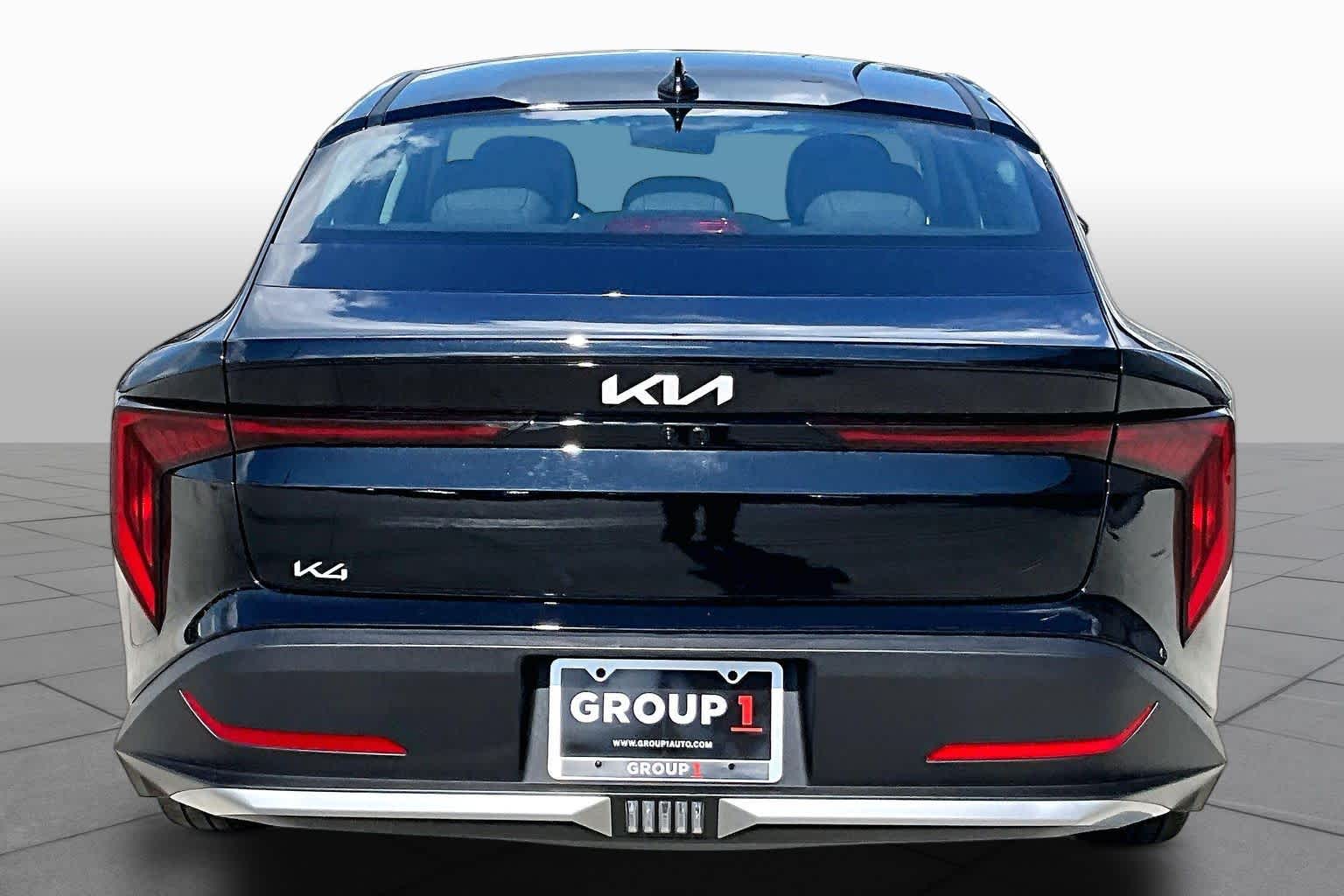 2025 Kia K4 photo 5 of 32