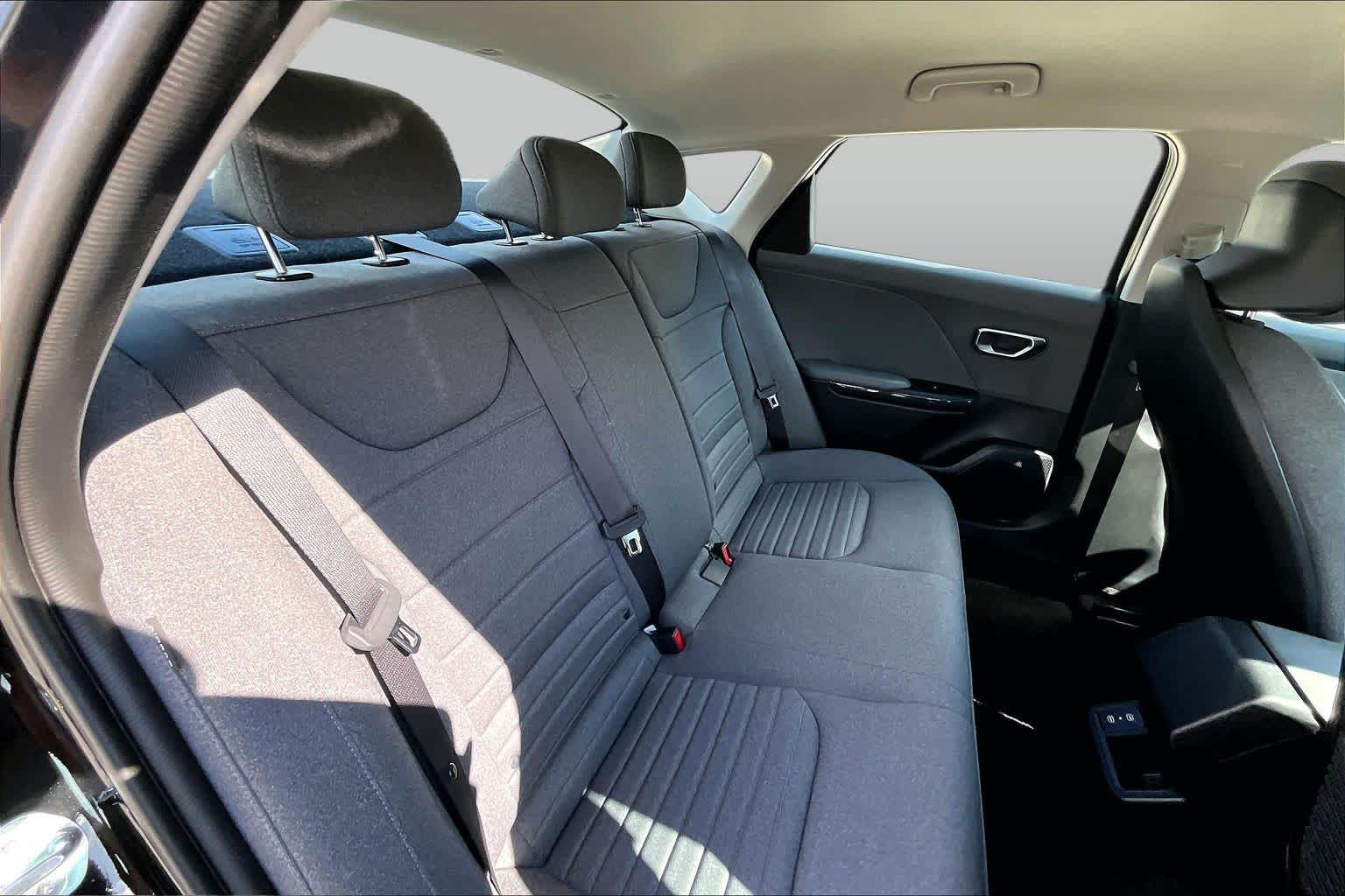 2025 Kia K4 photo 19 of 32