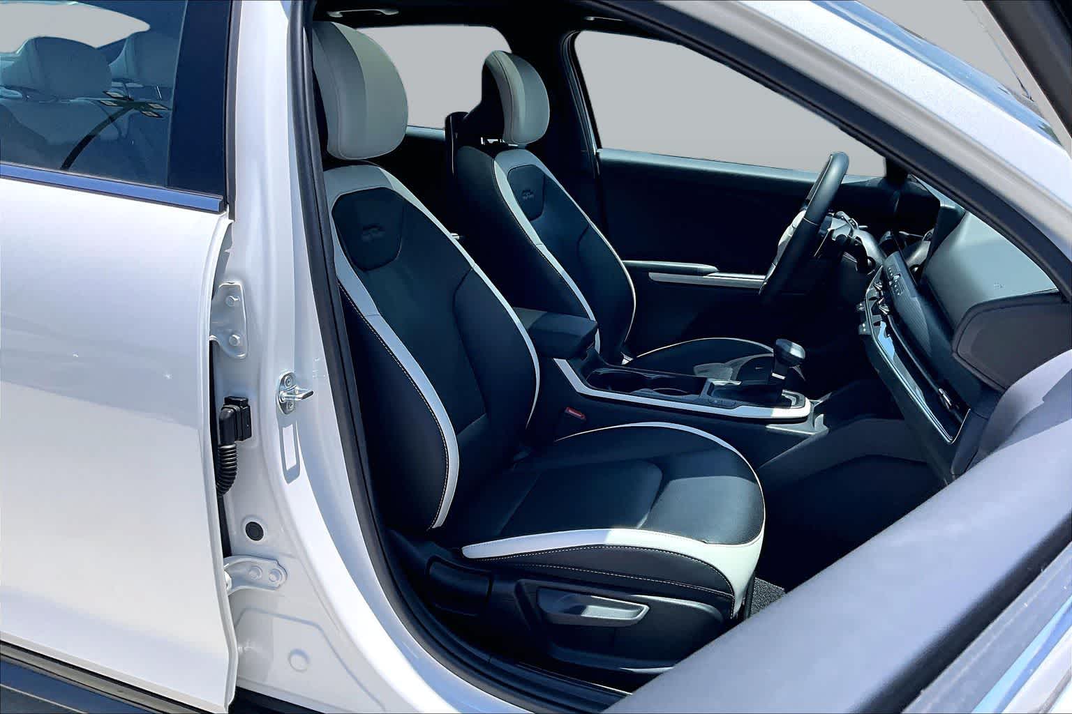 2025 Kia K4 GT-Line - 8