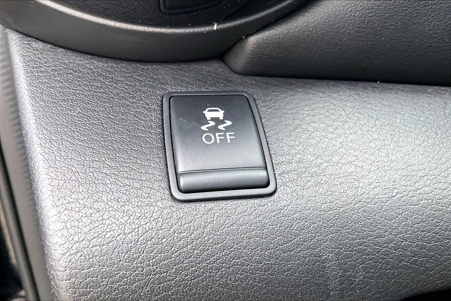 2018 Nissan Kicks SR Super Black at Group 1 Toyota Southwest