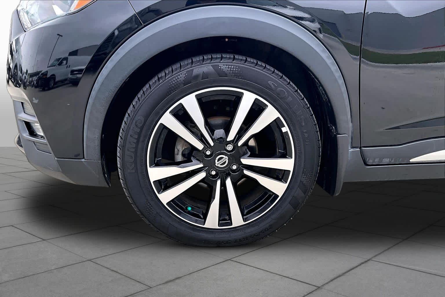 2018 Nissan Kicks SR Super Black at Group 1 Toyota Southwest