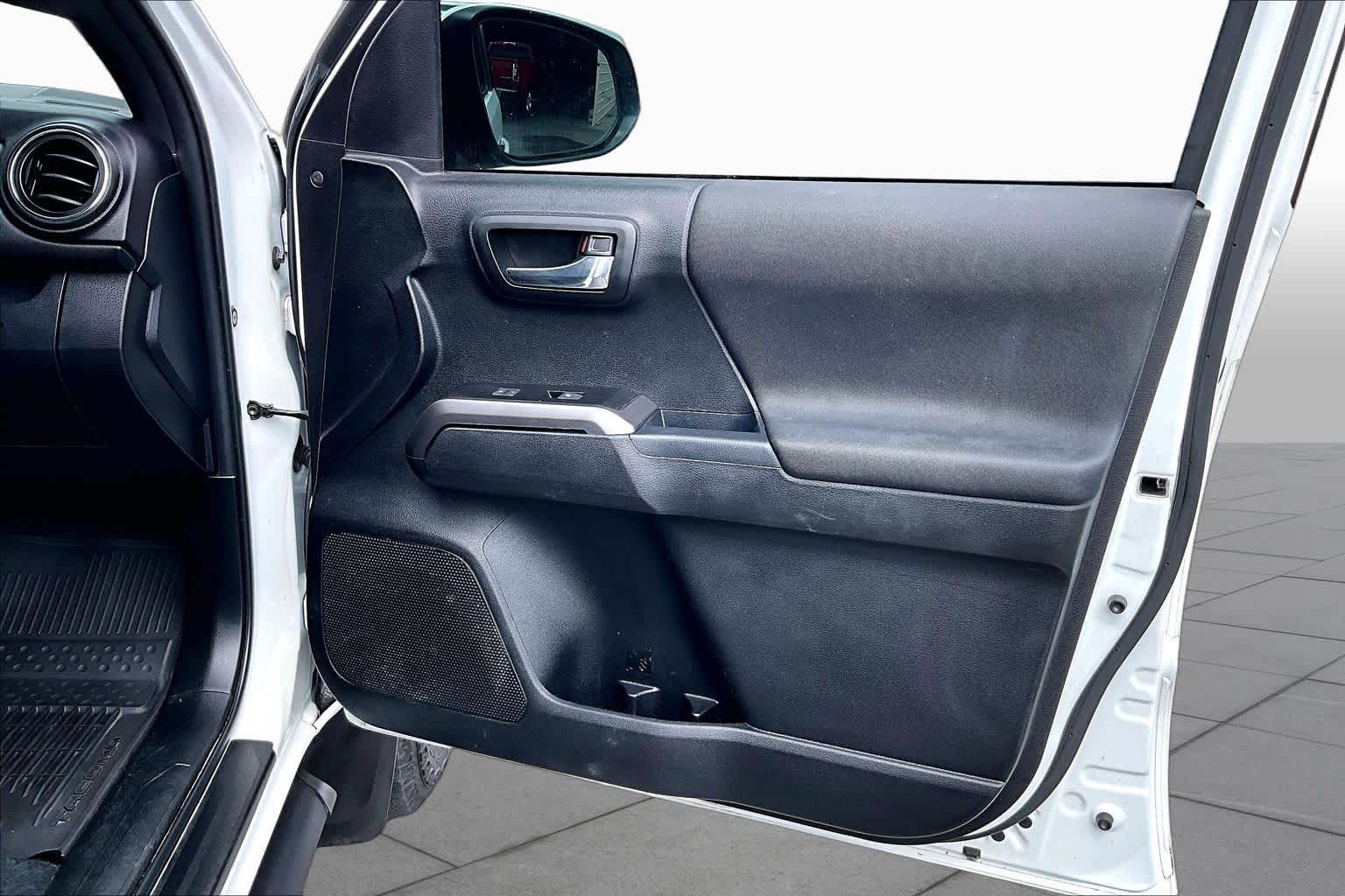 2023 Toyota Tacoma photo 22 of 36