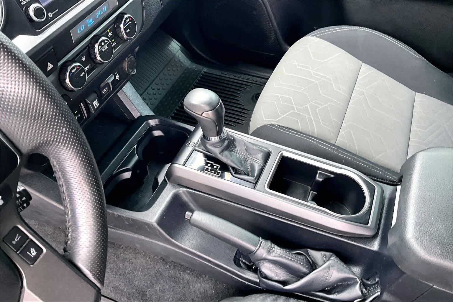 2023 Toyota Tacoma photo 17 of 36