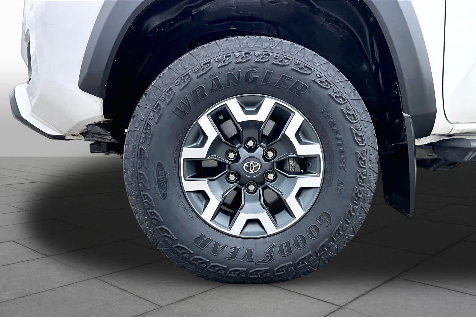 2023 Toyota Tacoma photo 11 of 36