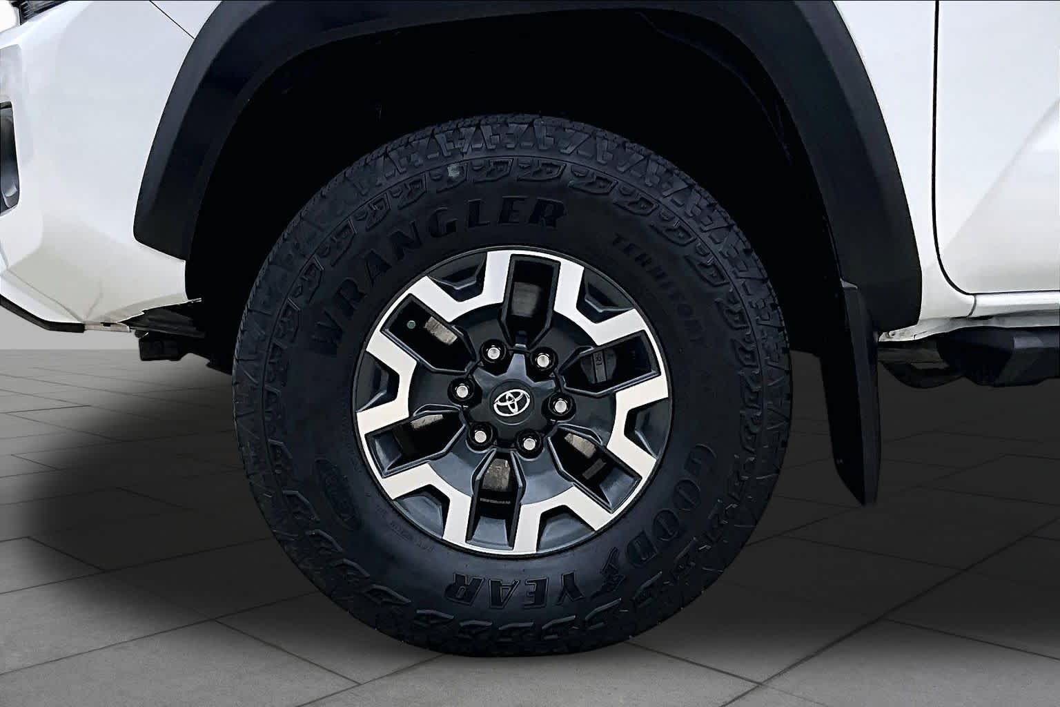 2023 Toyota Tacoma photo 19 of 67