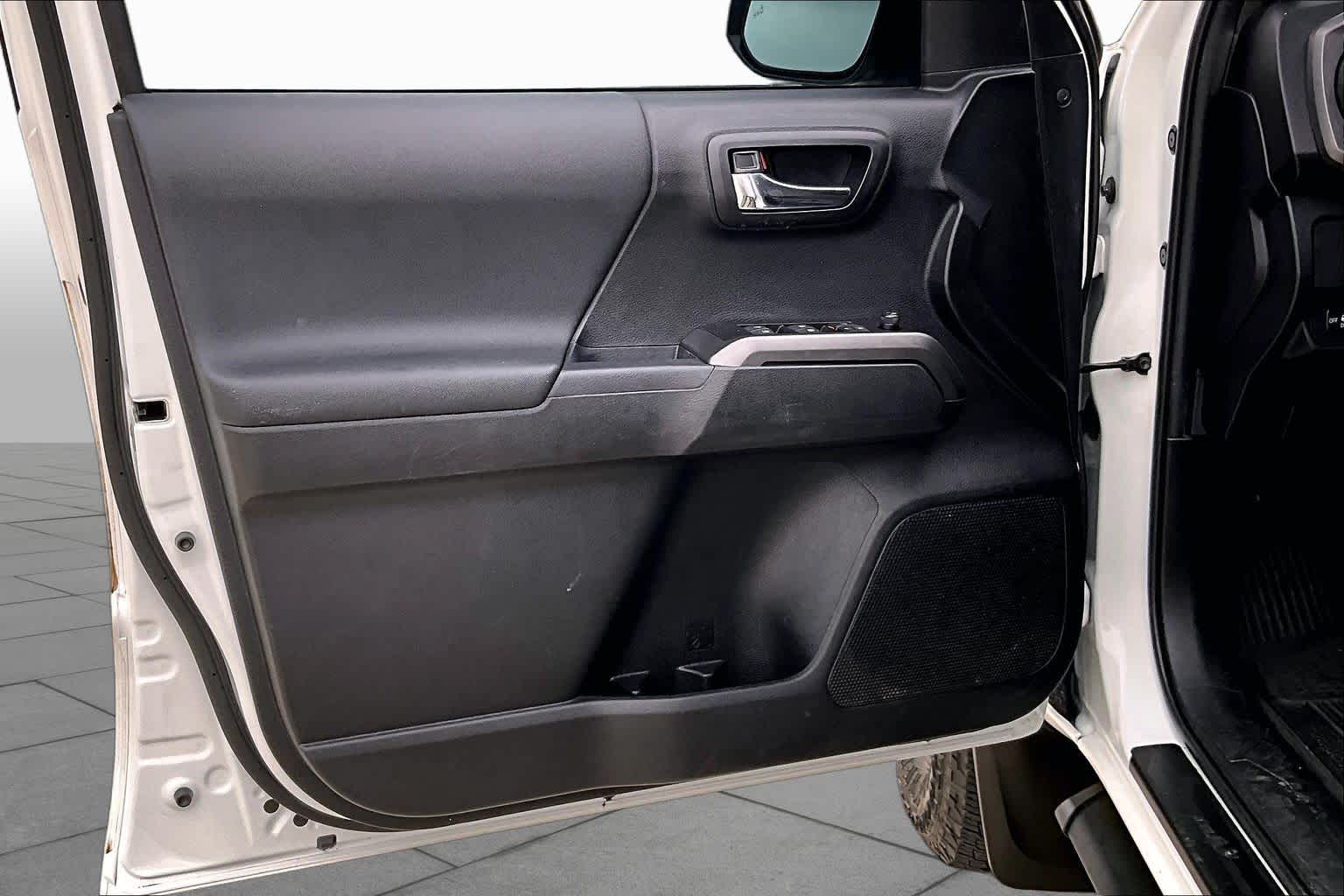 2023 Toyota Tacoma photo 39 of 67