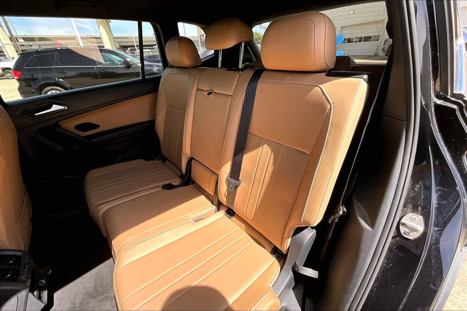 2023 Volkswagen Tiguan SE DEEP BLACK PEARL EFFECT at AutoNation Ford Gulf Fwy