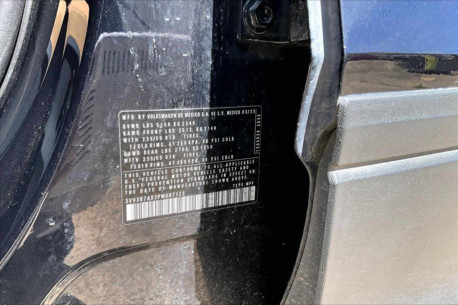 2023 Volkswagen Tiguan SE DEEP BLACK PEARL EFFECT at AutoNation Ford Gulf Fwy