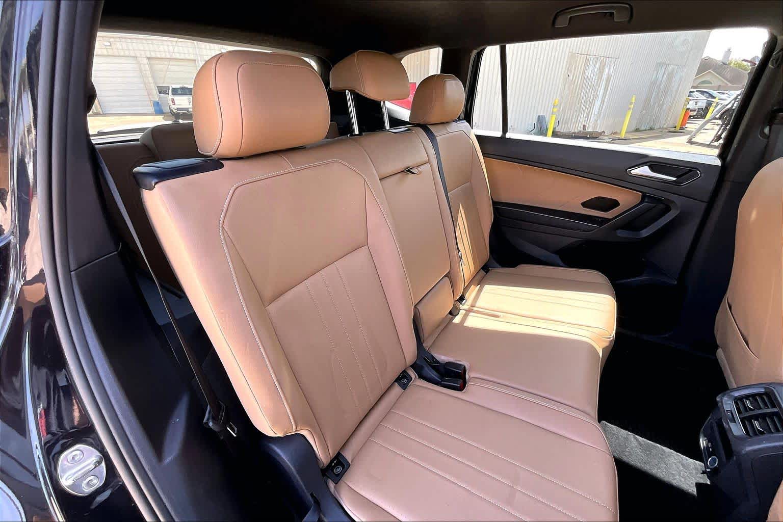 2023 Volkswagen Tiguan SE DEEP BLACK PEARL EFFECT at AutoNation Ford Gulf Fwy