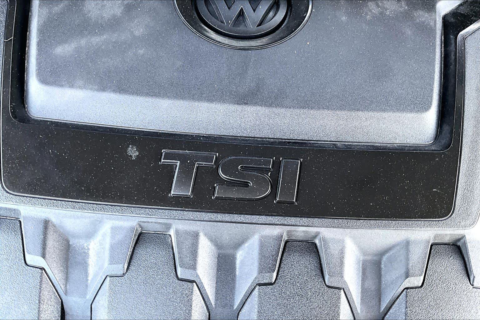 2023 Volkswagen Tiguan SE DEEP BLACK PEARL EFFECT at AutoNation Ford Gulf Fwy