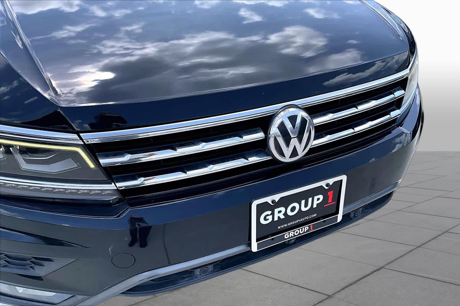 2018 Volkswagen Tiguan SEL Premium Deep Black Pearl Metallic at Lexus Southwest Houston