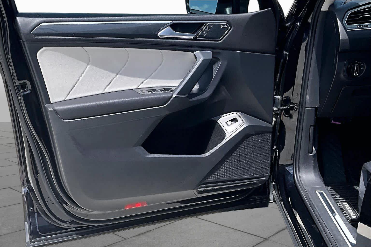 2018 Volkswagen Tiguan SEL Premium Deep Black Pearl Metallic at Lexus Southwest Houston