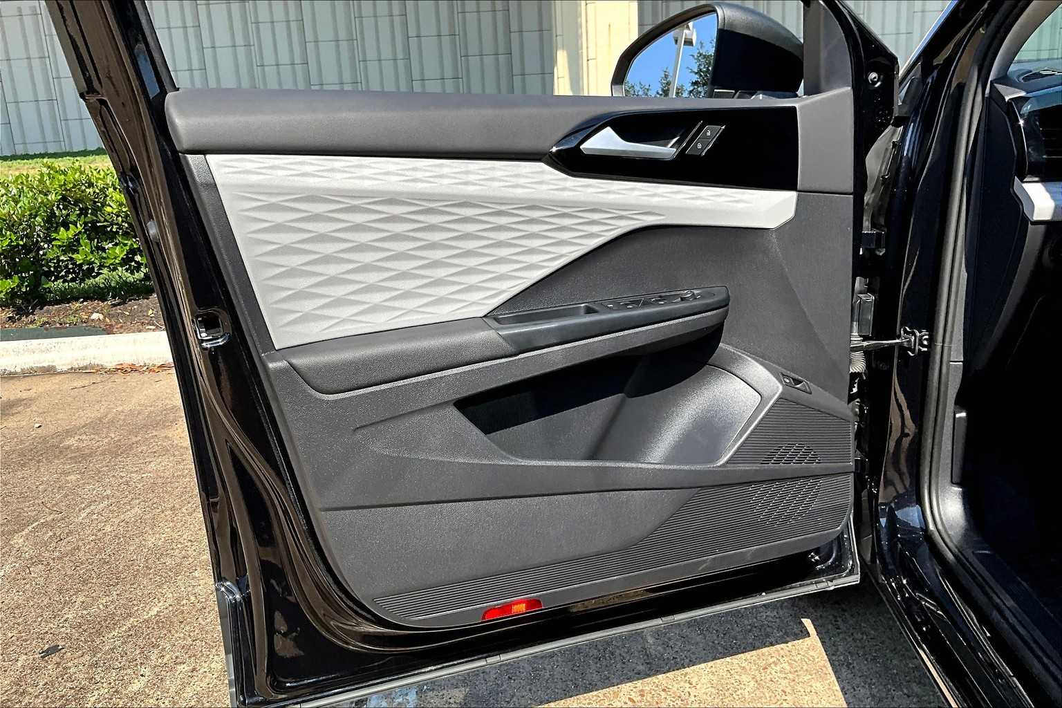 2022 Volkswagen Taos S Deep Black Pearl at HGreg Houston