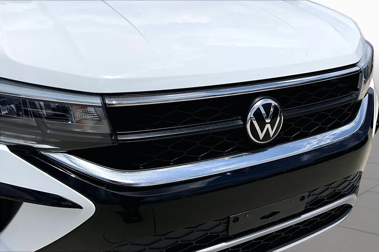 2022 Volkswagen Taos S Pure White at Westside Kia