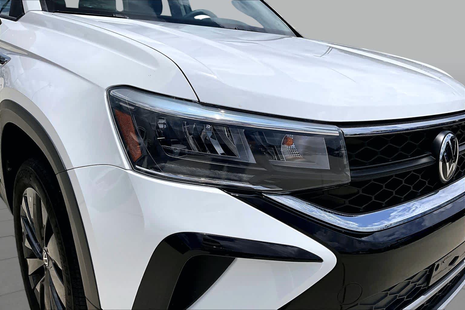 2022 Volkswagen Taos S Pure White at Westside Kia