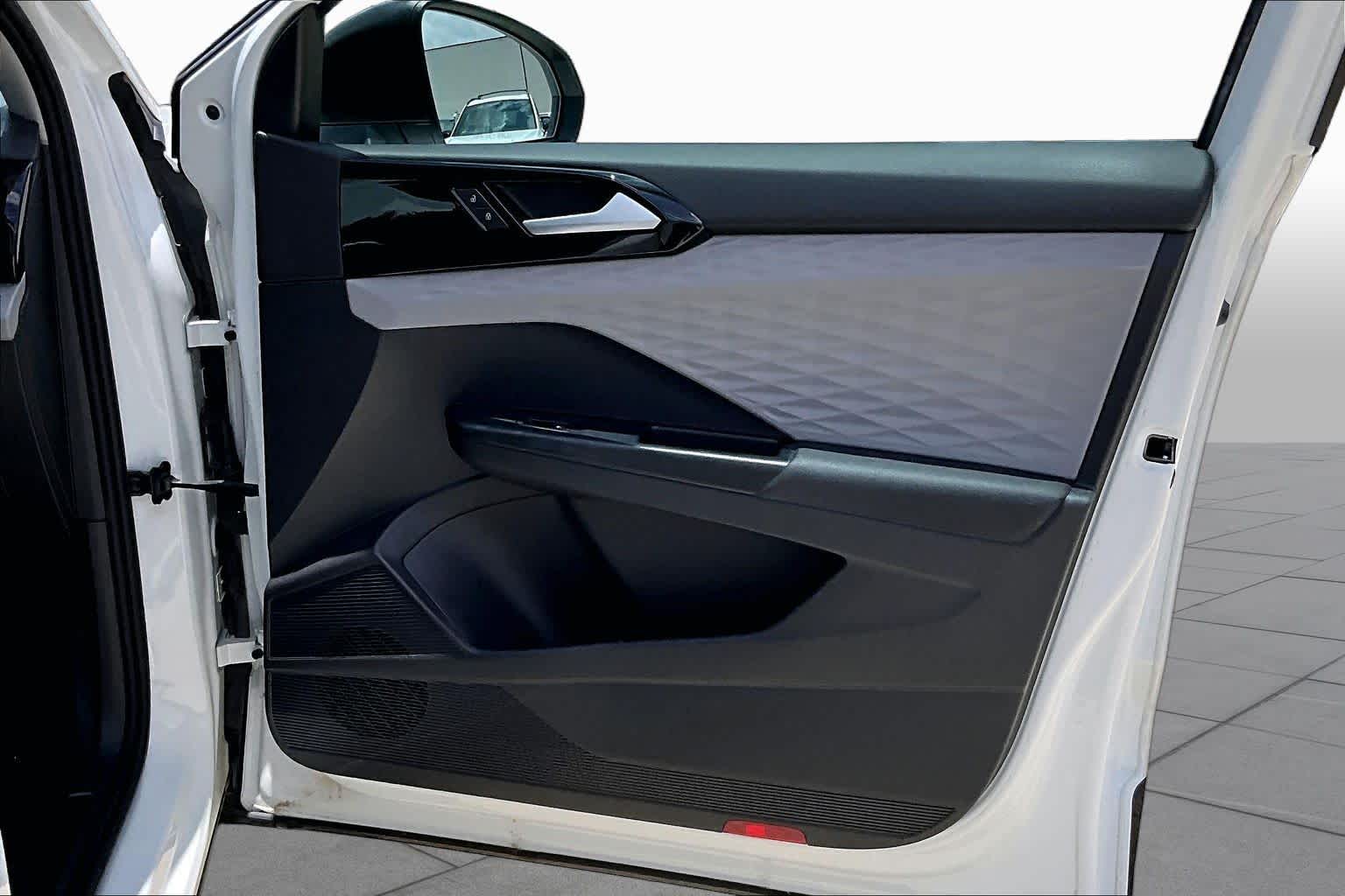 2022 Volkswagen Taos S Pure White at Westside Kia