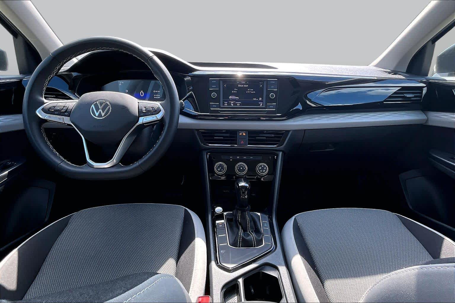2023 Volkswagen Taos photo 27 of 63