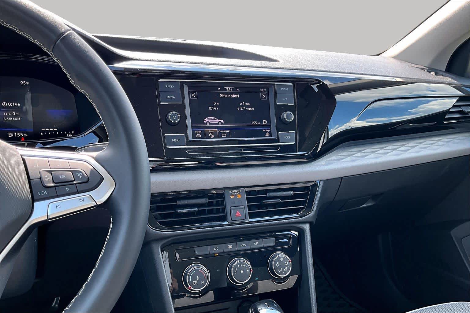 2023 Volkswagen Taos photo 13 of 63