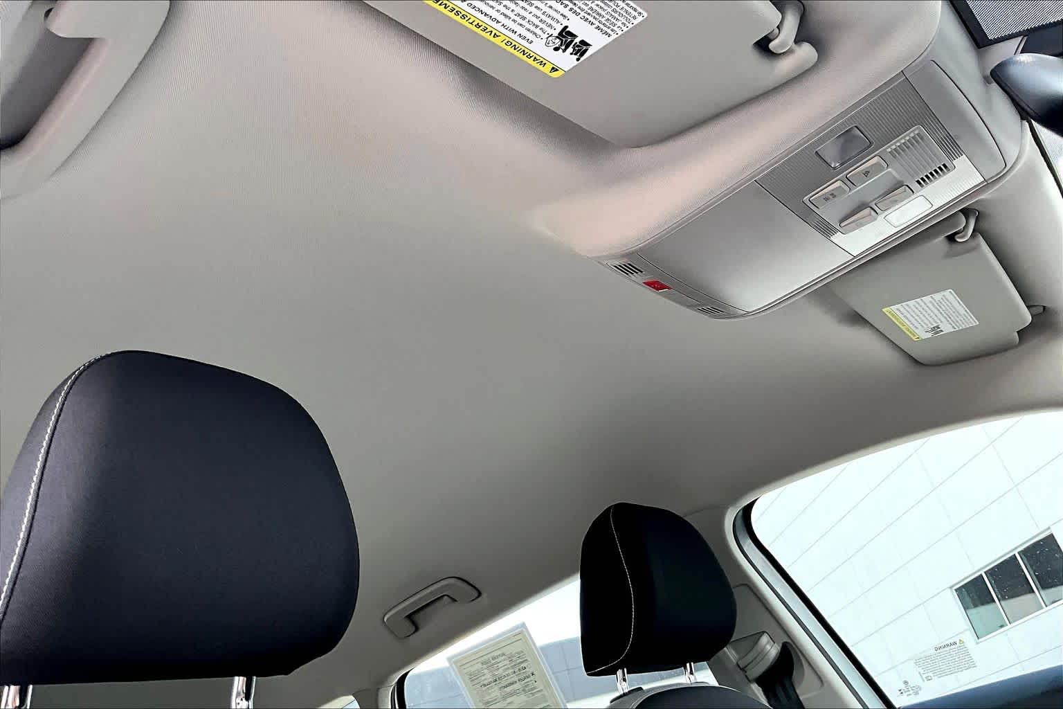 2023 Volkswagen Taos photo 25 of 63