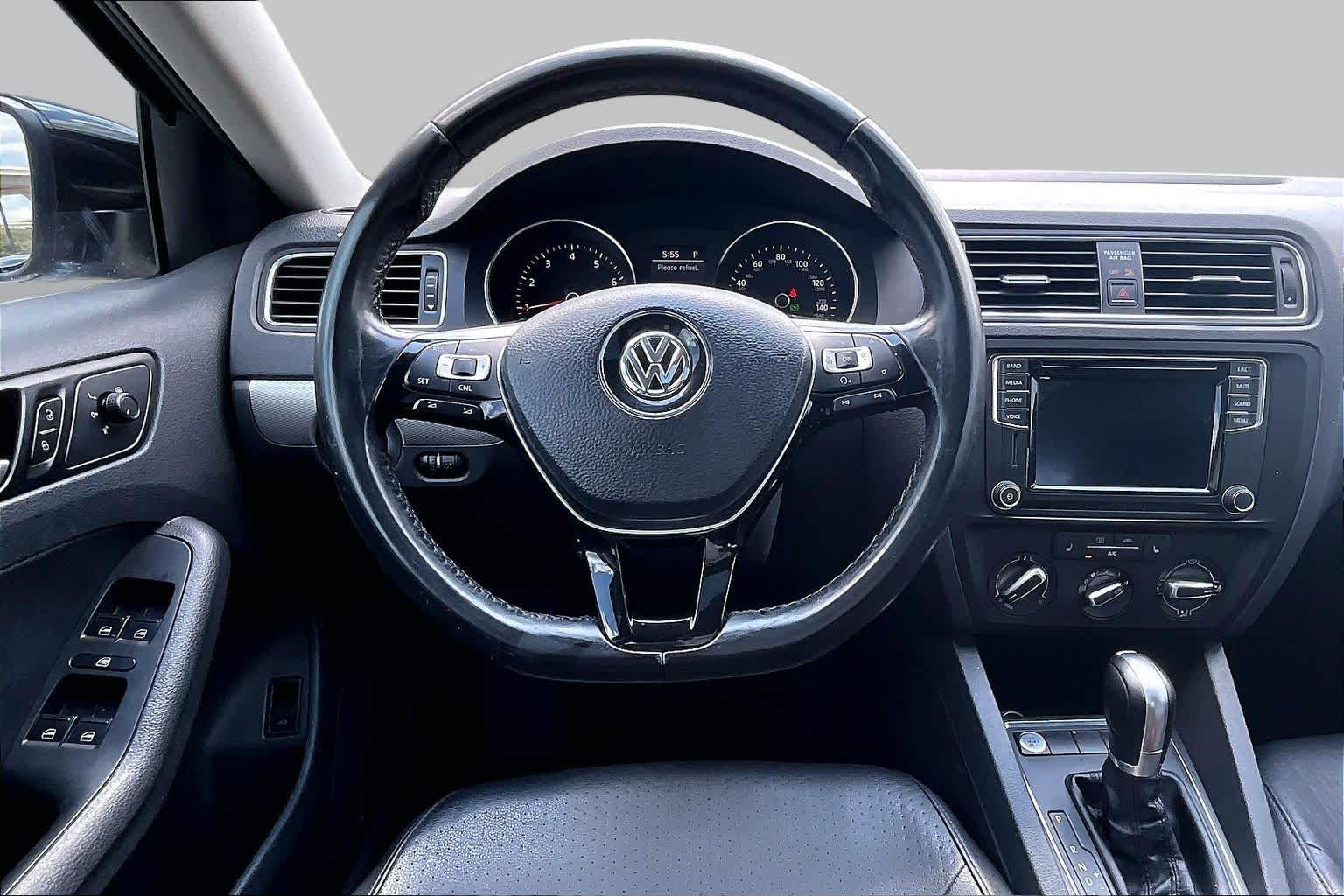 2017 Volkswagen Jetta photo 6 of 28