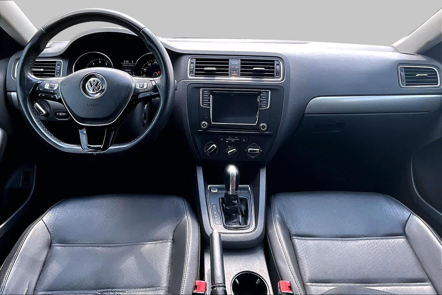 2017 Volkswagen Jetta photo 13 of 28