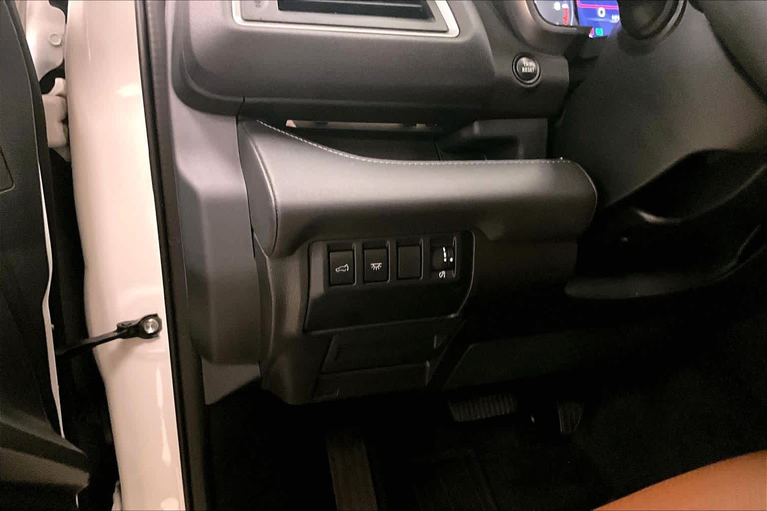 2023 Subaru Ascent Touring Crystal White Pearl at Auto Boutique Texas