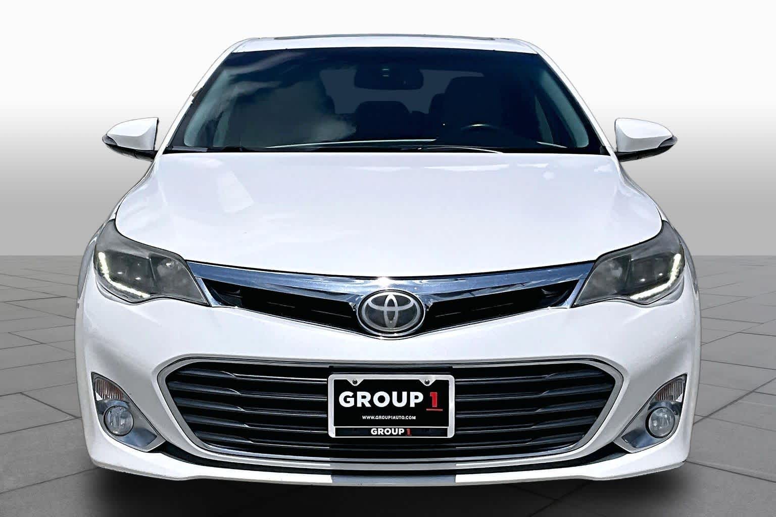 2013 Toyota Avalon Limited Blizzard Pearl at Tomball Ford