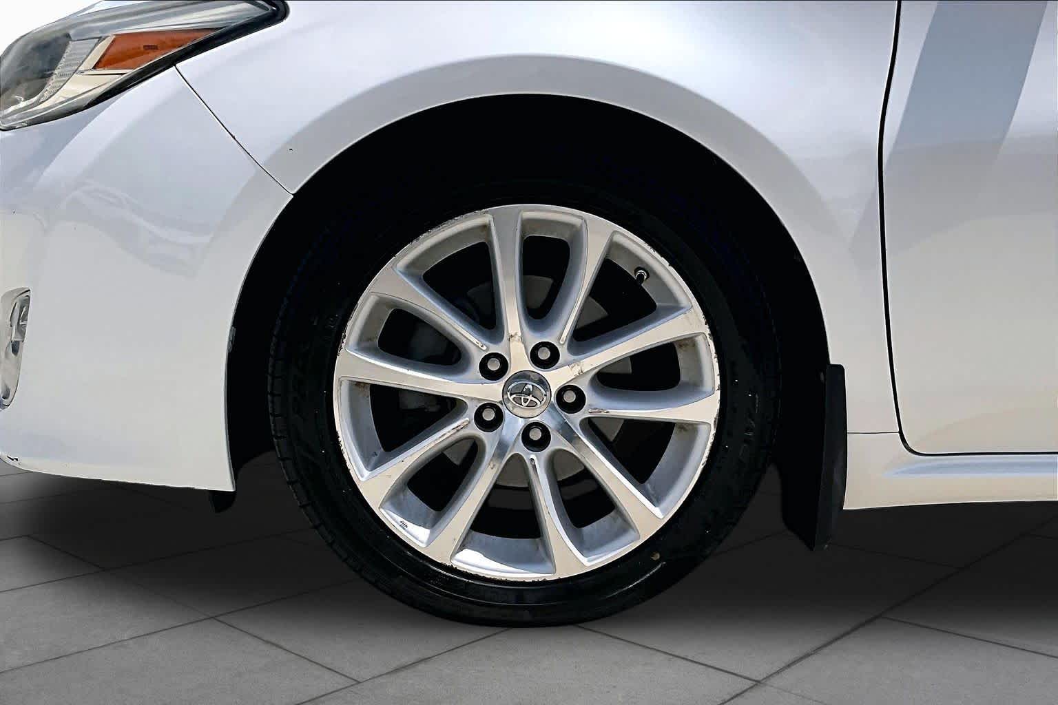 2013 Toyota Avalon Limited Blizzard Pearl at Tomball Ford