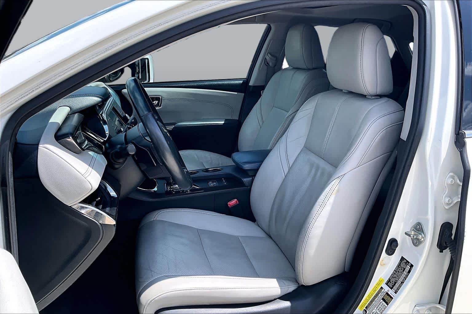 2013 Toyota Avalon Limited Blizzard Pearl at Tomball Ford
