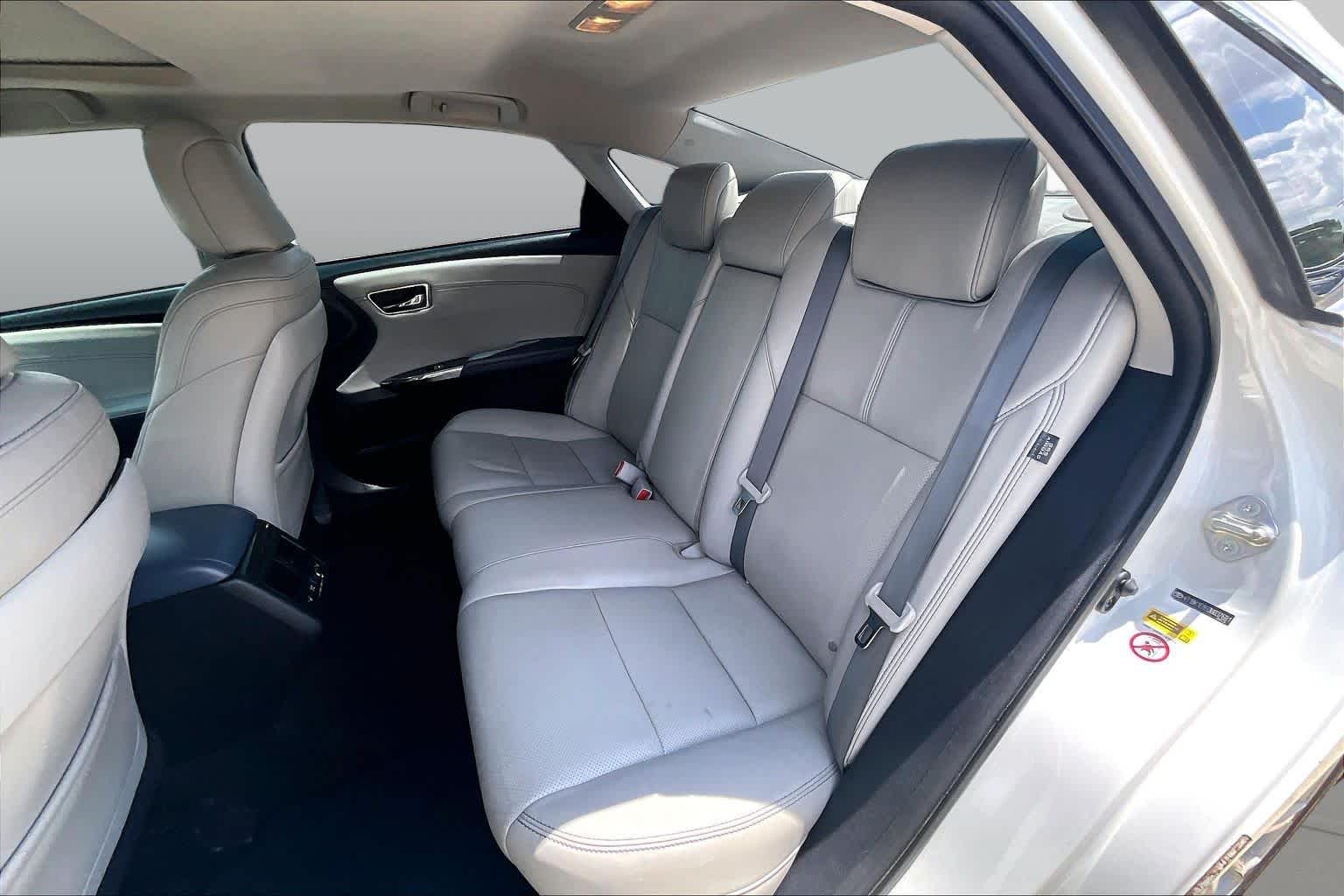 2013 Toyota Avalon Limited Blizzard Pearl at Tomball Ford