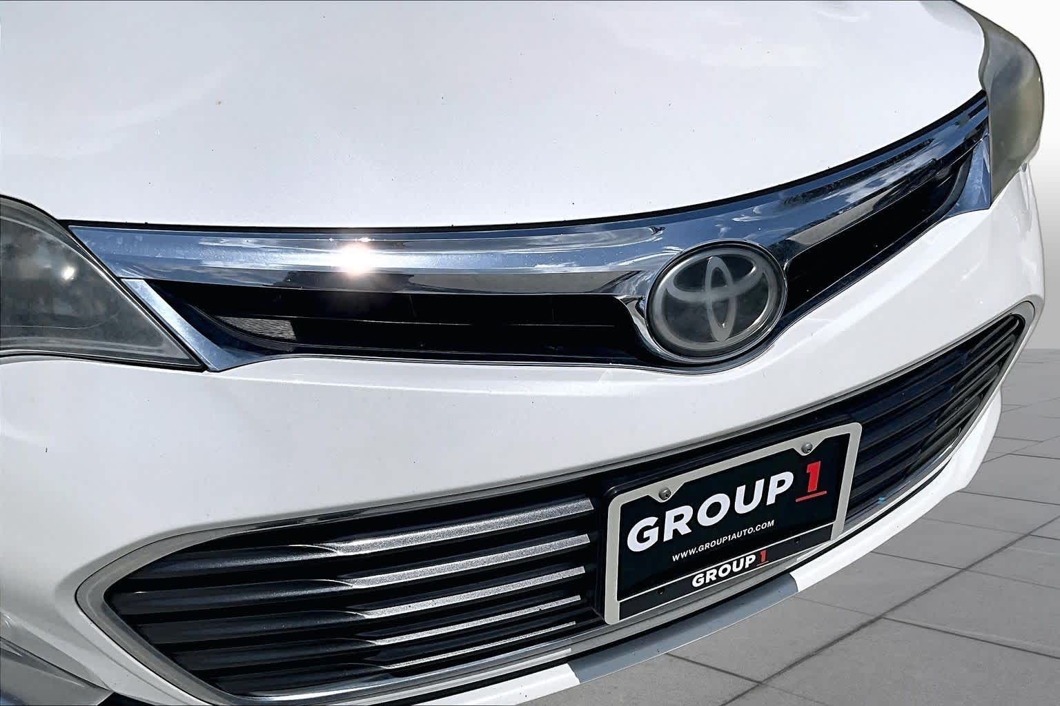 2013 Toyota Avalon Limited Blizzard Pearl at Tomball Ford