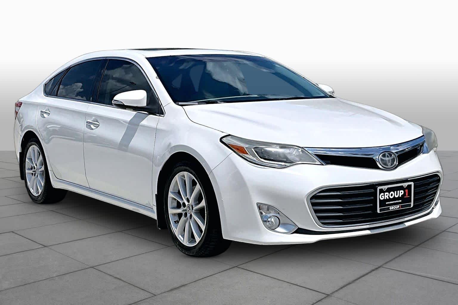 2013 Toyota Avalon Limited Blizzard Pearl at Tomball Ford