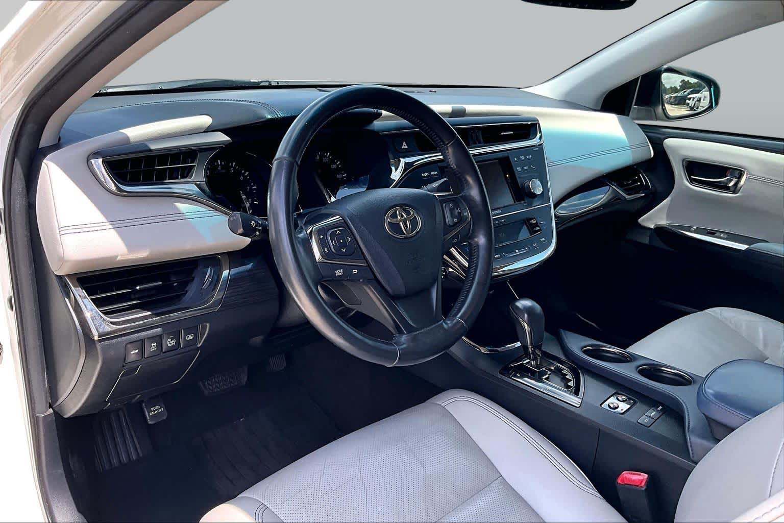 2013 Toyota Avalon Limited Blizzard Pearl at Tomball Ford